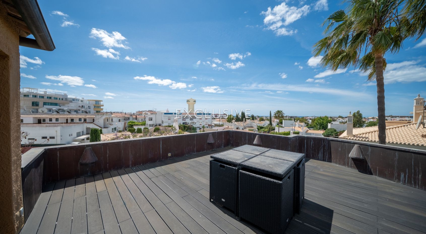 Buy a Landmark 6+2 Bedroom Residence in Albufeira