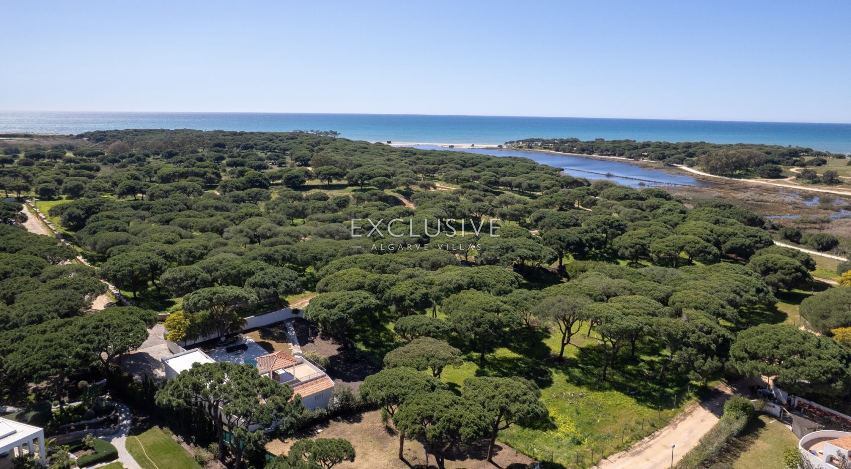 Villa near the beach Quarteira, Golden Triangle