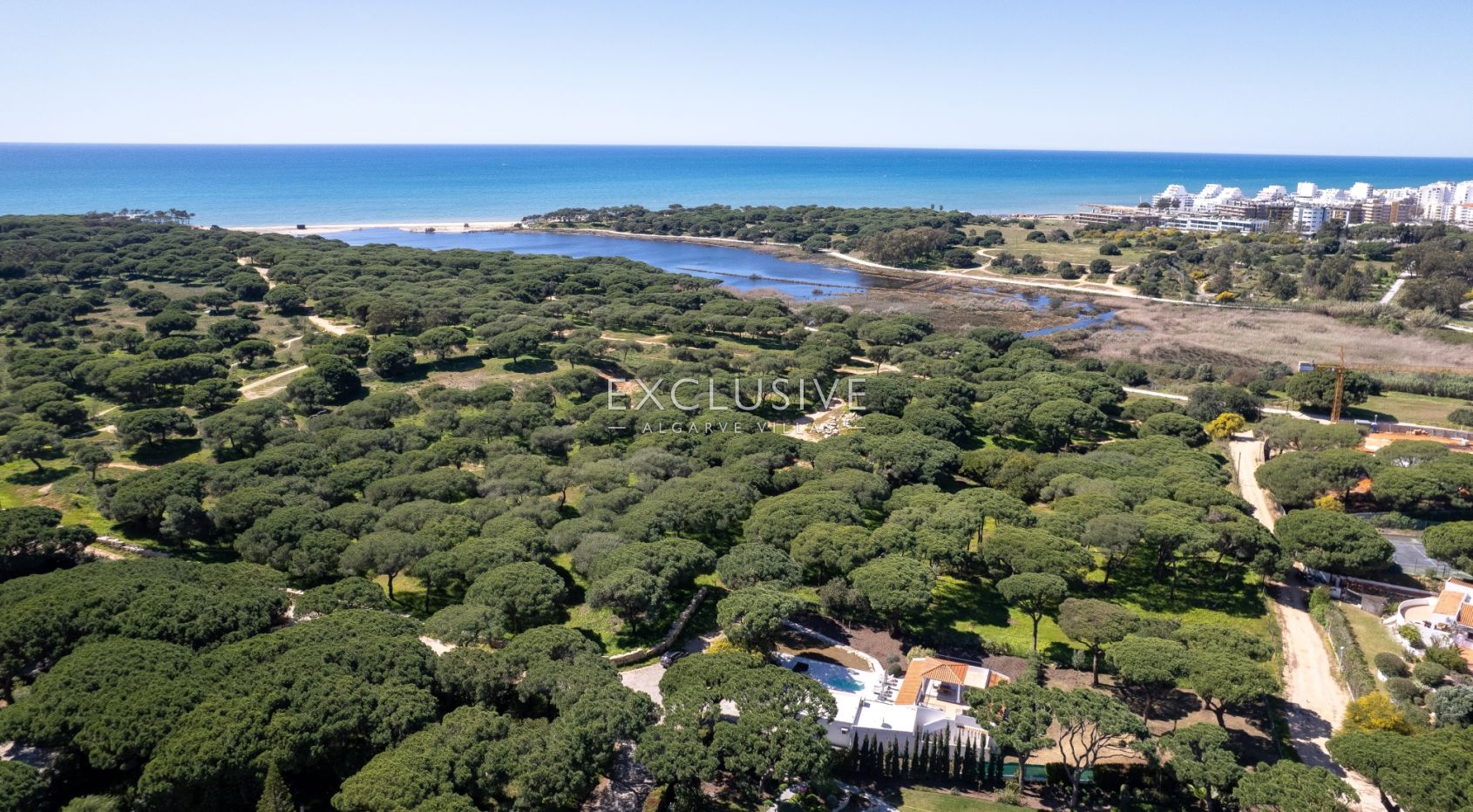 Villa near the beach Quarteira, Golden Triangle