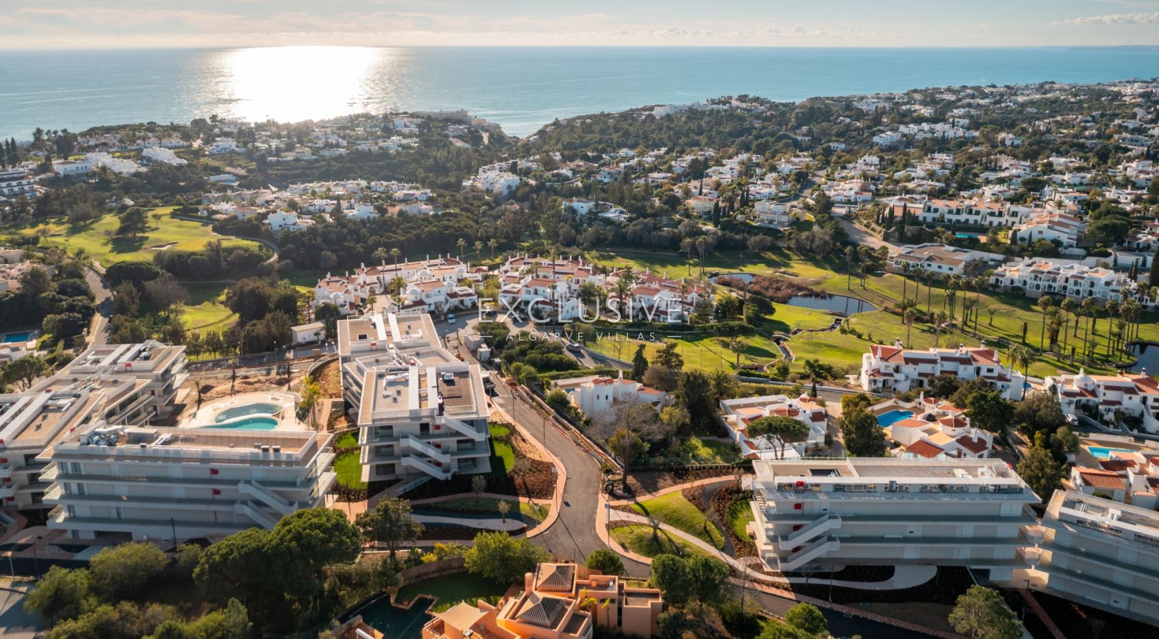 3 bedroom top floor penthouse with sea views in Carvoeiro, West Algarve