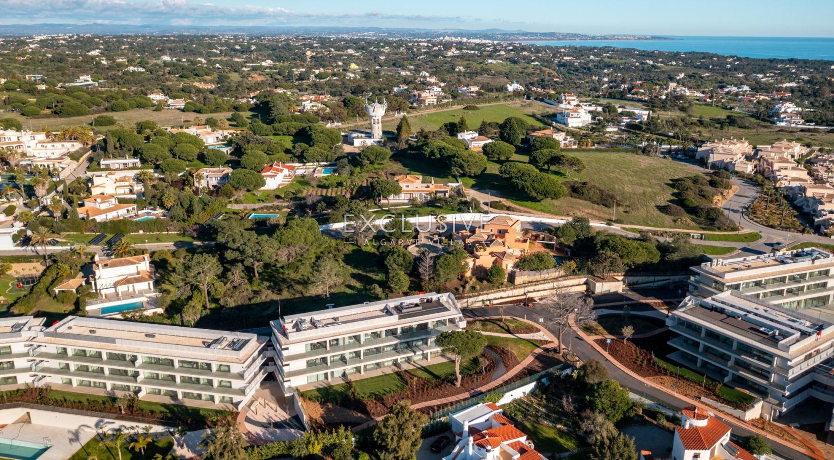 3 bedroom top floor penthouse with sea views in Carvoeiro, West Algarve