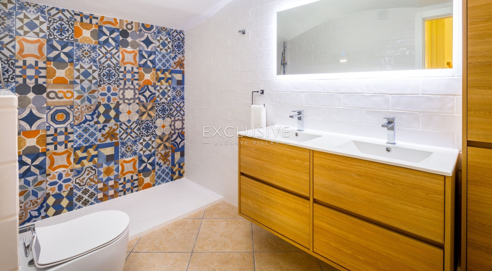 Investment opportunity - 4 beach studio apartments Praia do Carvoeiro, Algarve