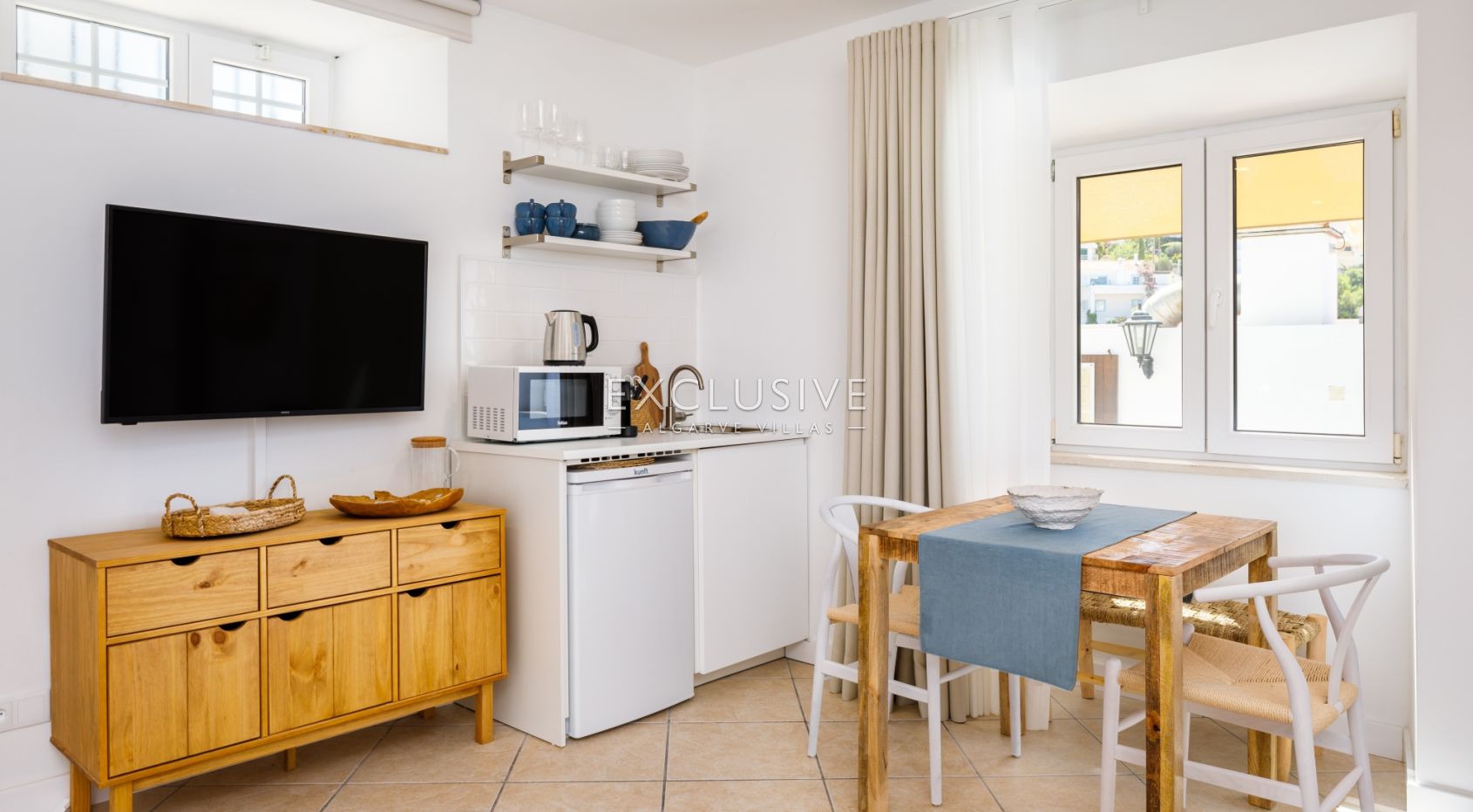 Investment opportunity - 4 beach studio apartments Praia do Carvoeiro, Algarve