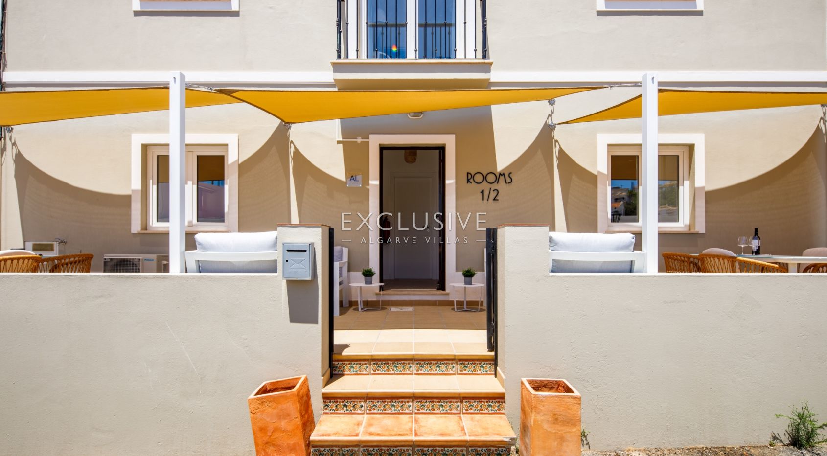 Investment opportunity - 4 beach studio apartments Praia do Carvoeiro, Algarve