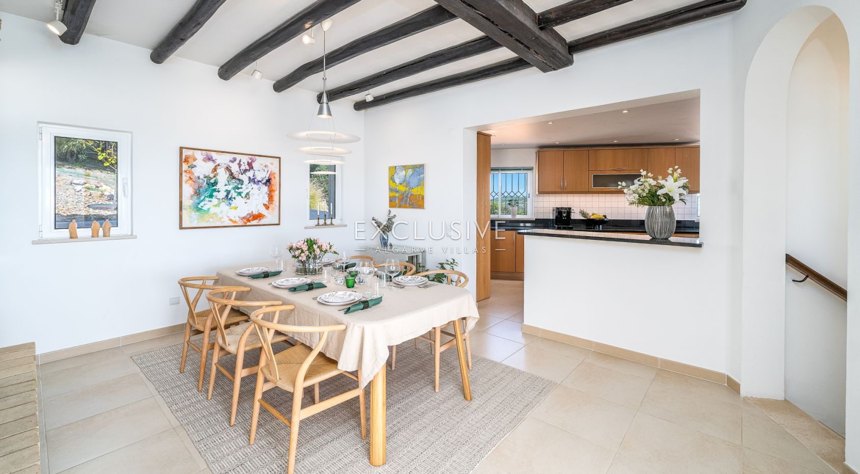 Four bedroom villa with excelent sea views in Praia da Luz