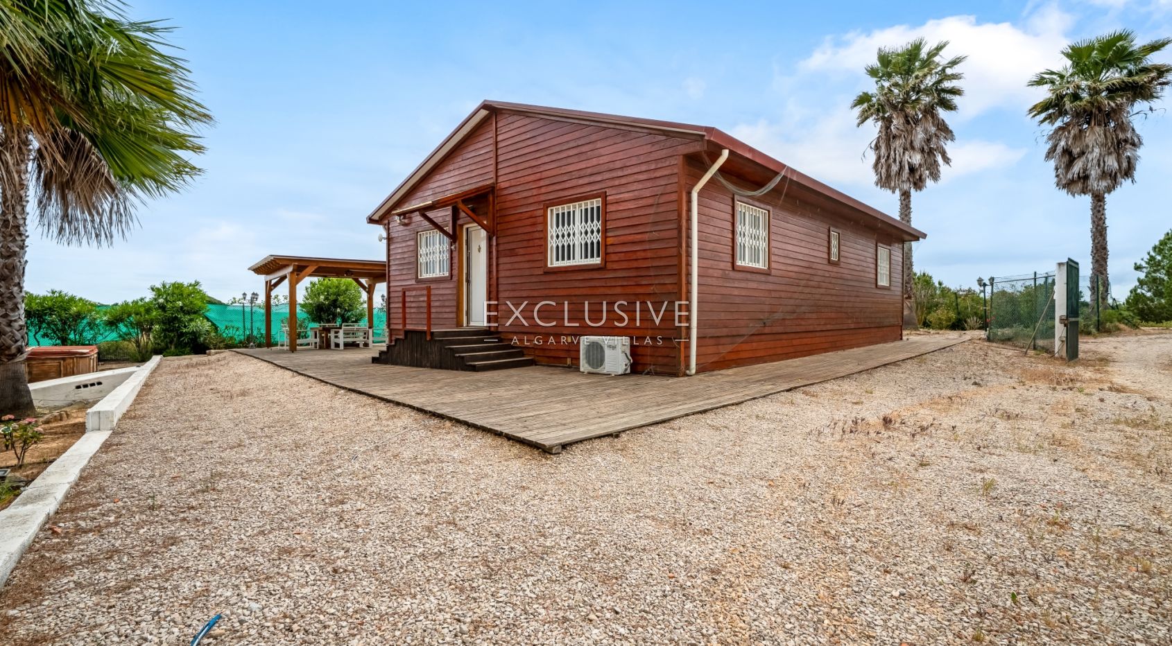Buy a Country Estate with Stables and Riding Arena in Quarteira, Algarve