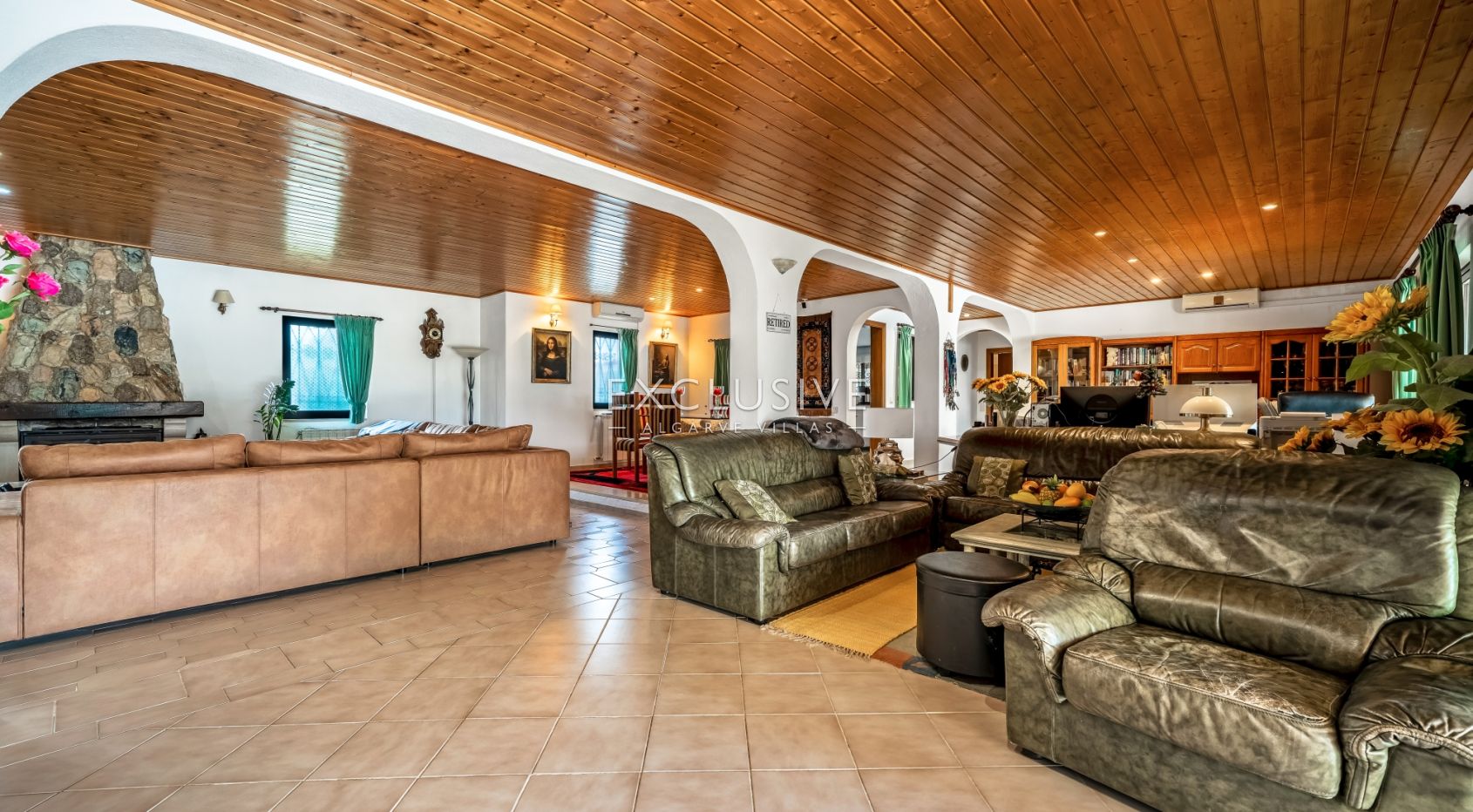 Buy a Country Estate with Stables and Riding Arena in Quarteira, Algarve