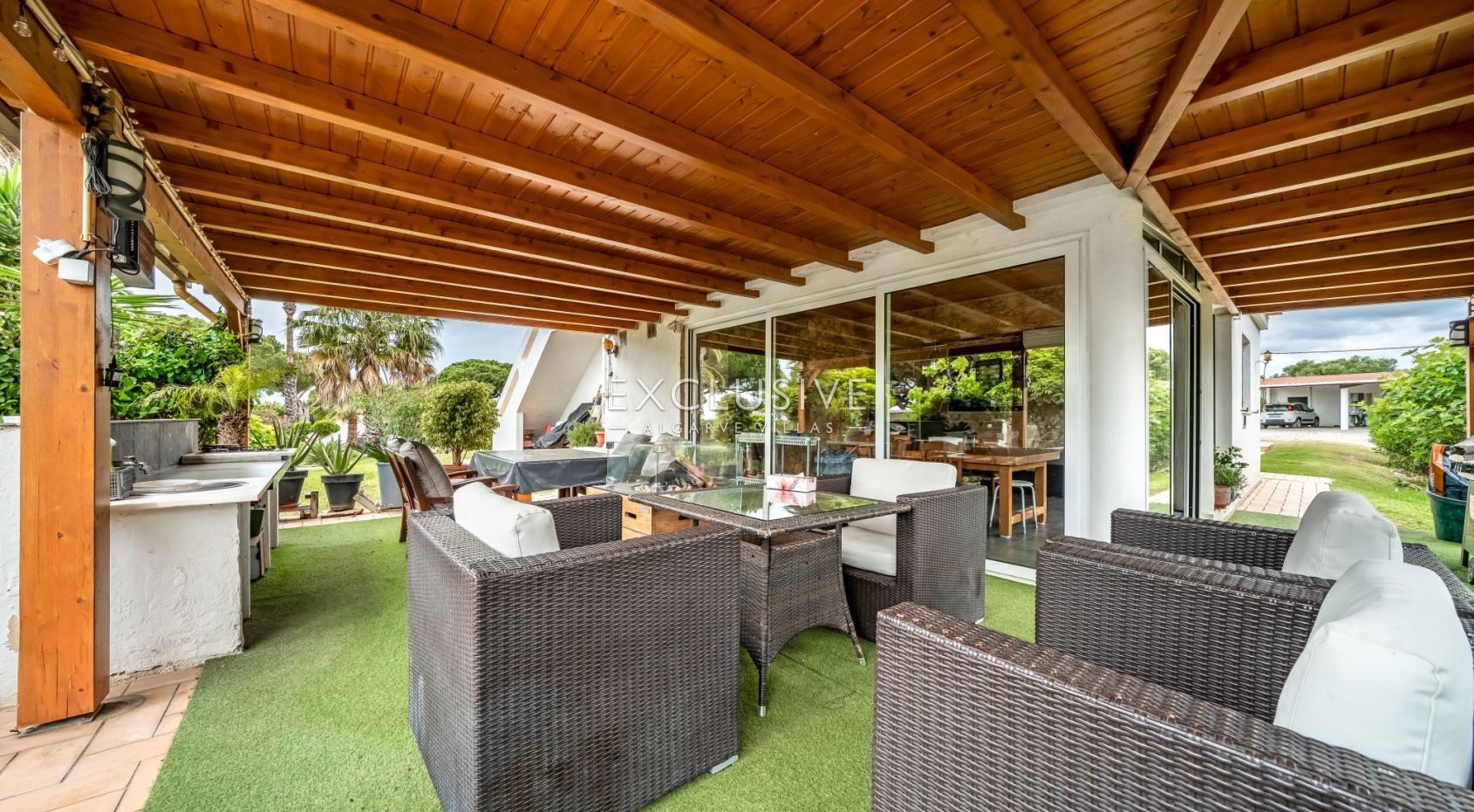 Buy a Country Estate with Stables and Riding Arena in Quarteira, Algarve