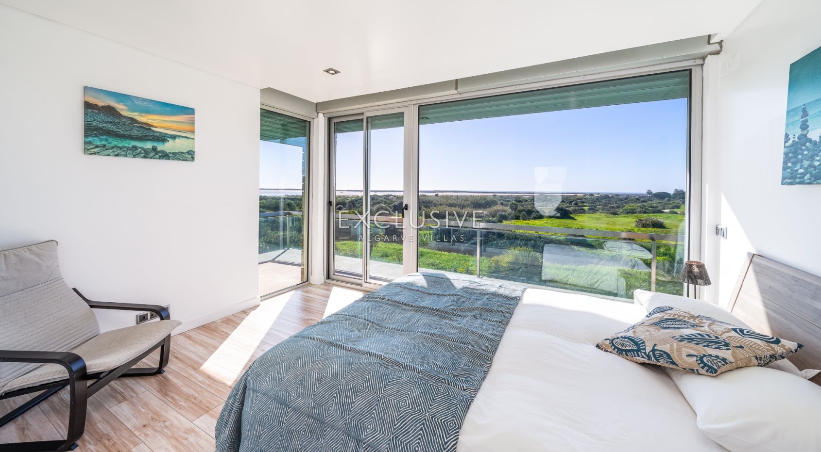 Contemporary villa overlooking Palmares golf course, the Meia Praia and Alvor Estuary