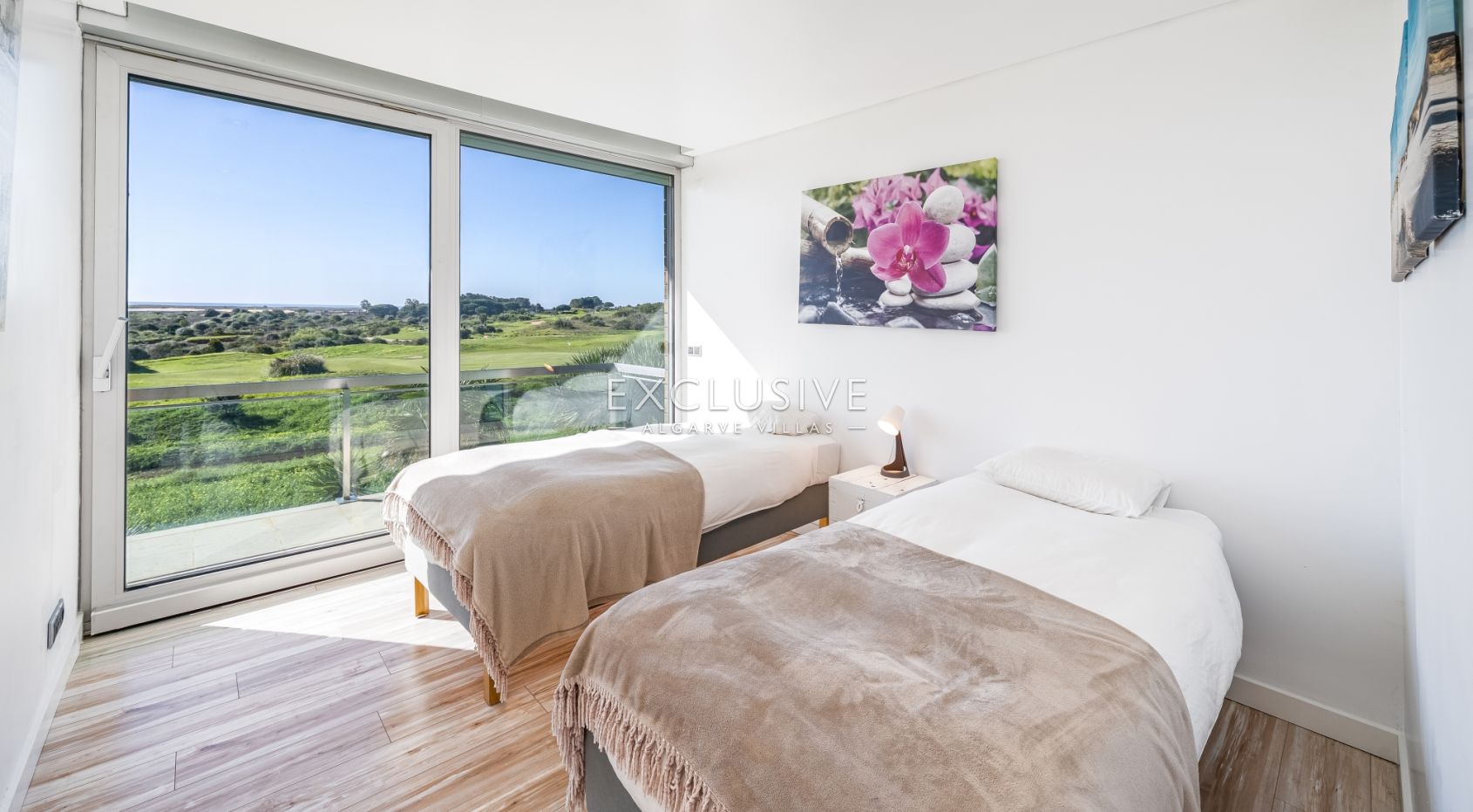 Contemporary villa overlooking Palmares golf course, the Meia Praia and Alvor Estuary