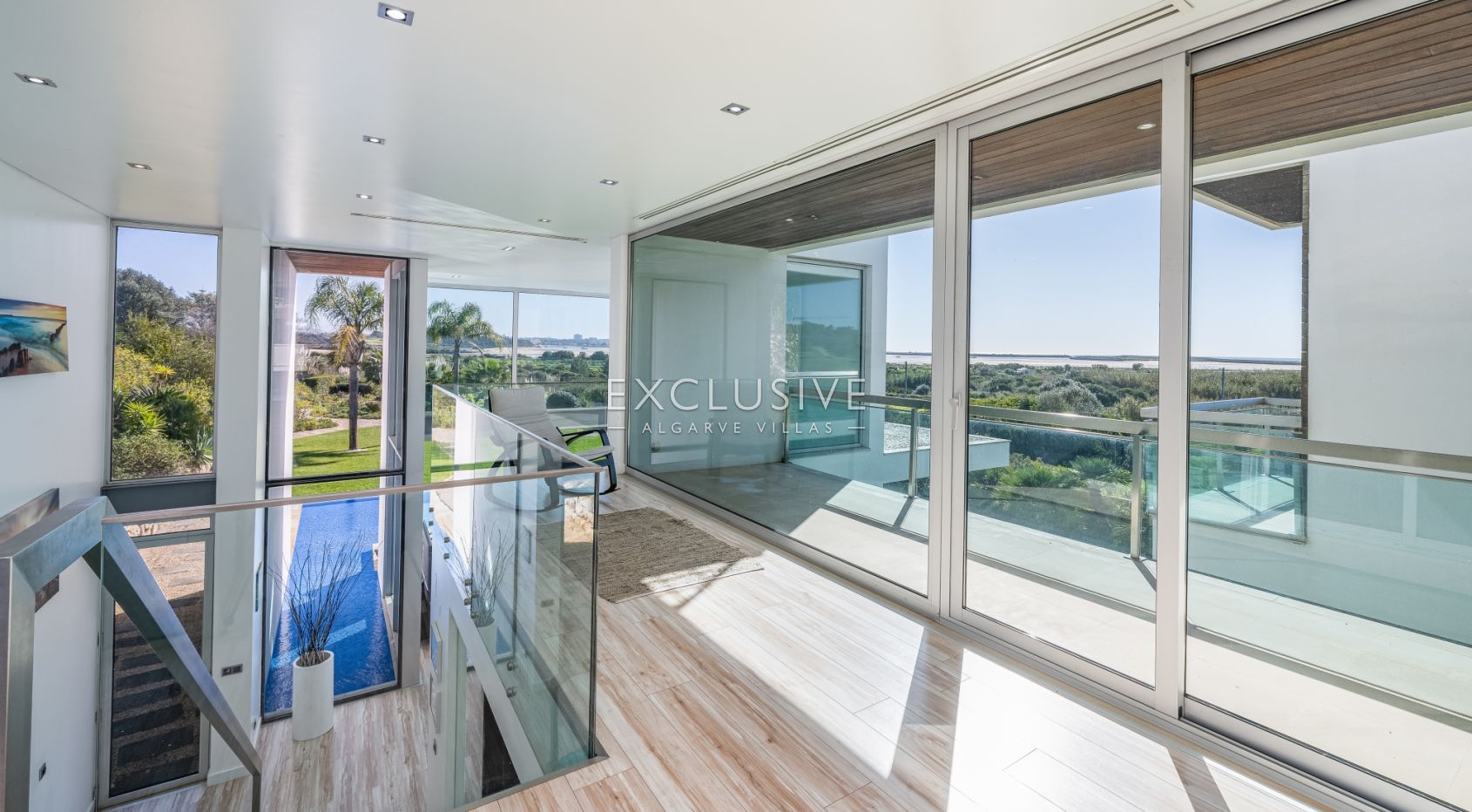 Contemporary villa overlooking Palmares golf course, the Meia Praia and Alvor Estuary