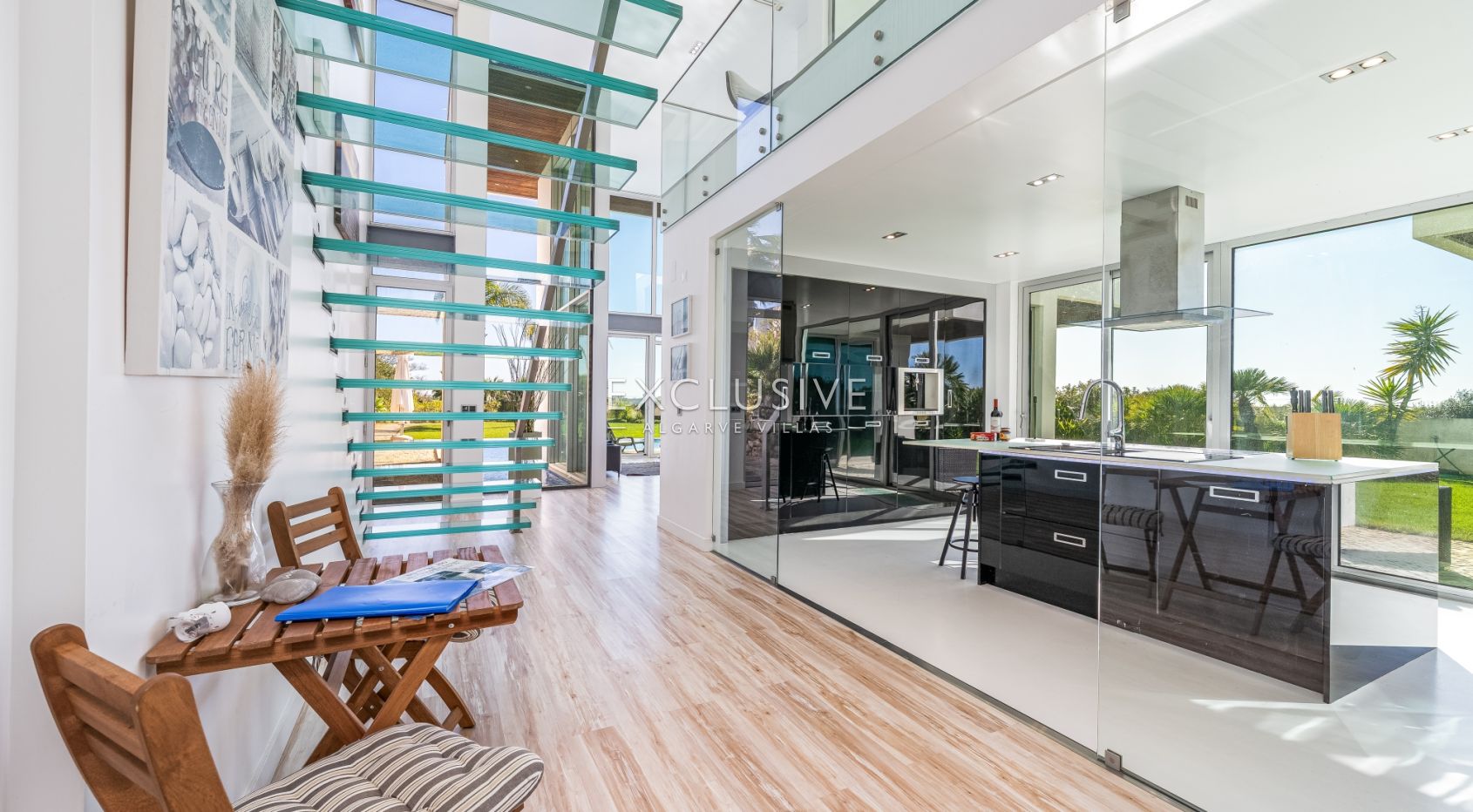 Contemporary villa overlooking Palmares golf course, the Meia Praia and Alvor Estuary