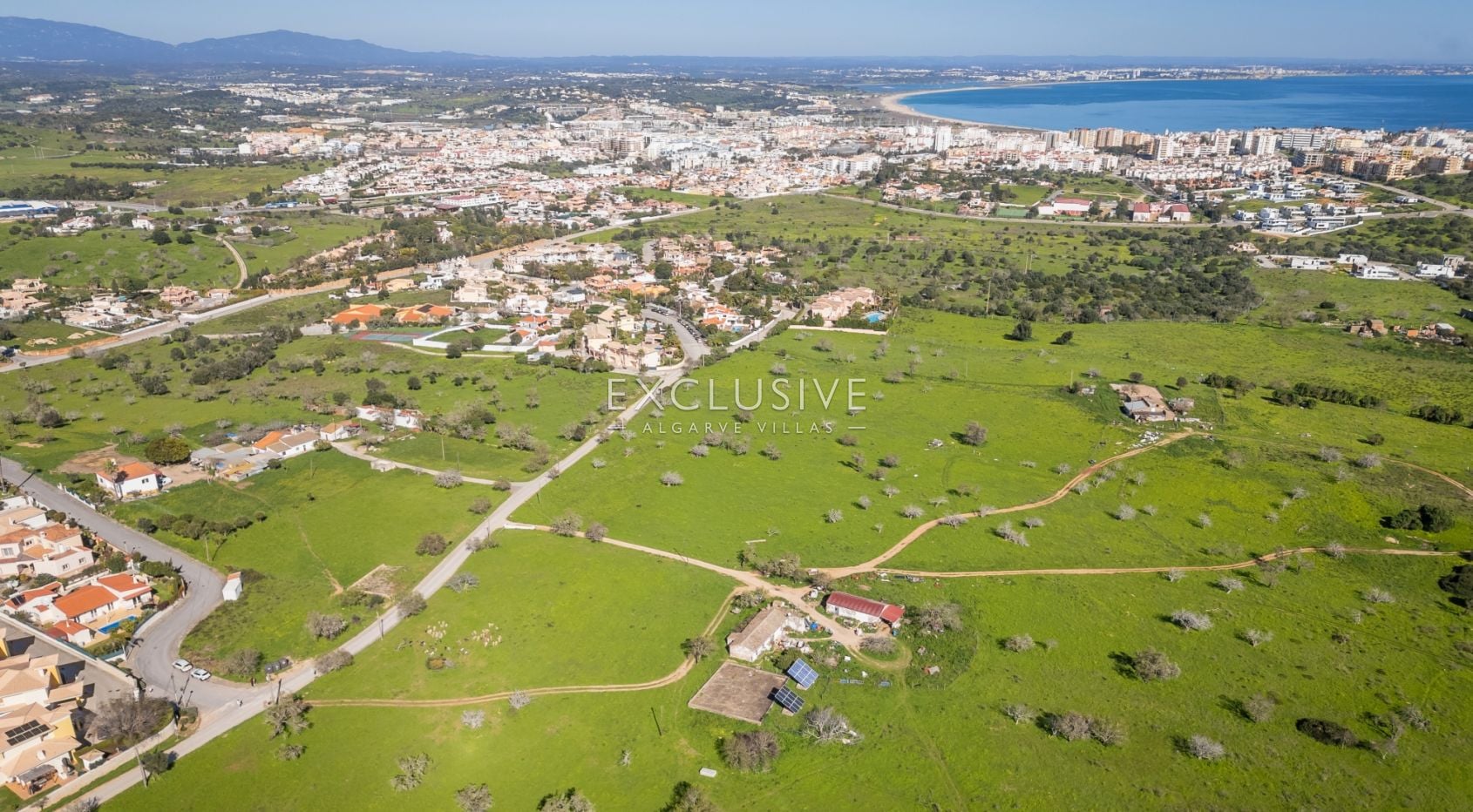 Large plot of land with potential to build and fantastic sea views, in Lagos