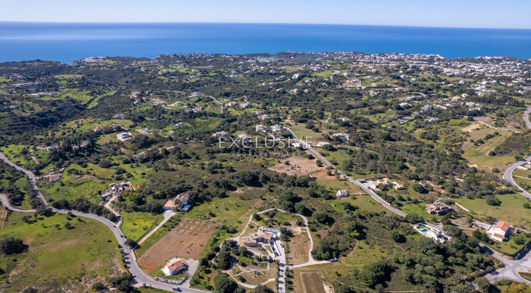 Contemporary one level 4 bed villa with pool near Carvoeiro
