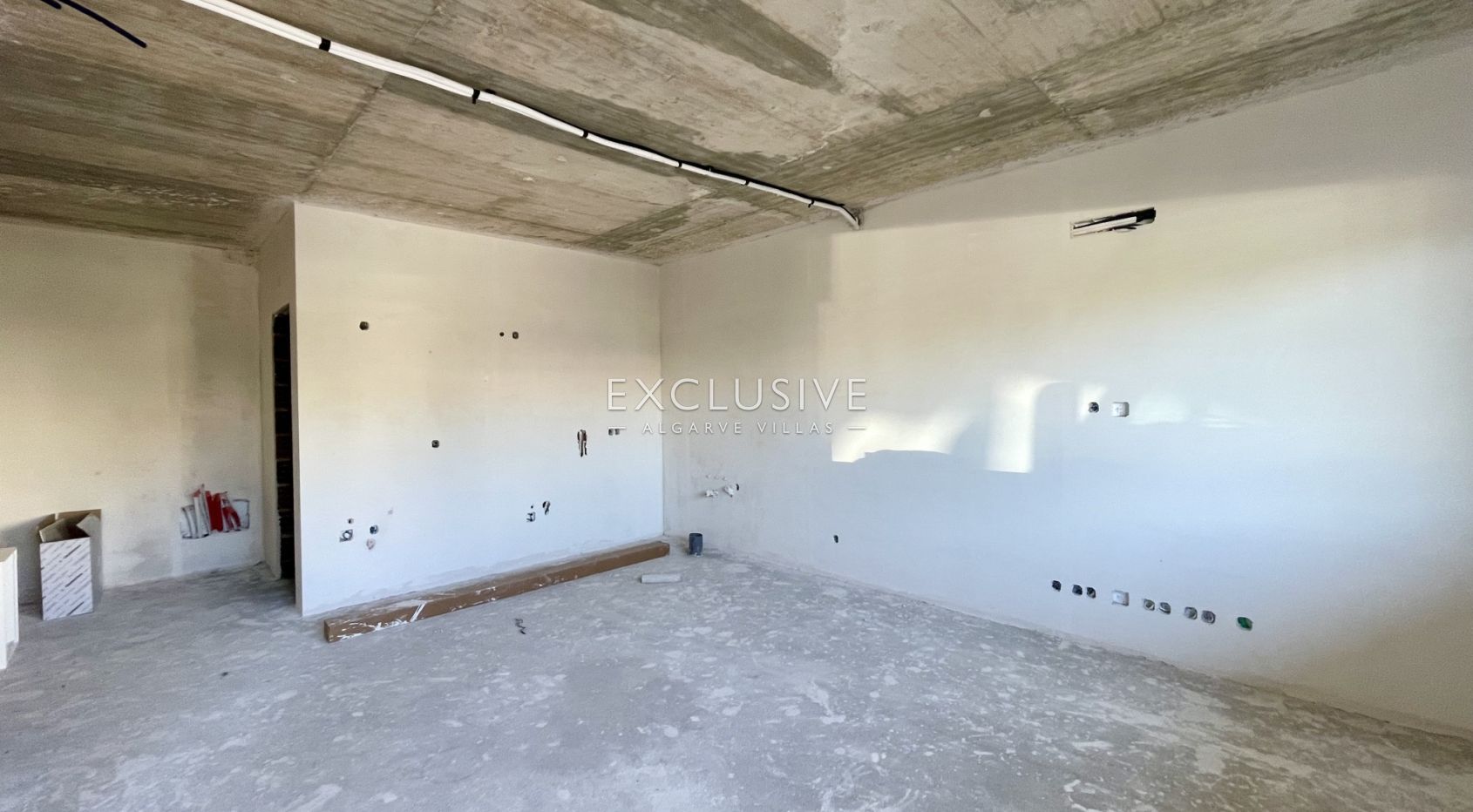 Buy a New 2 Bedroom Apartment in Quarteira