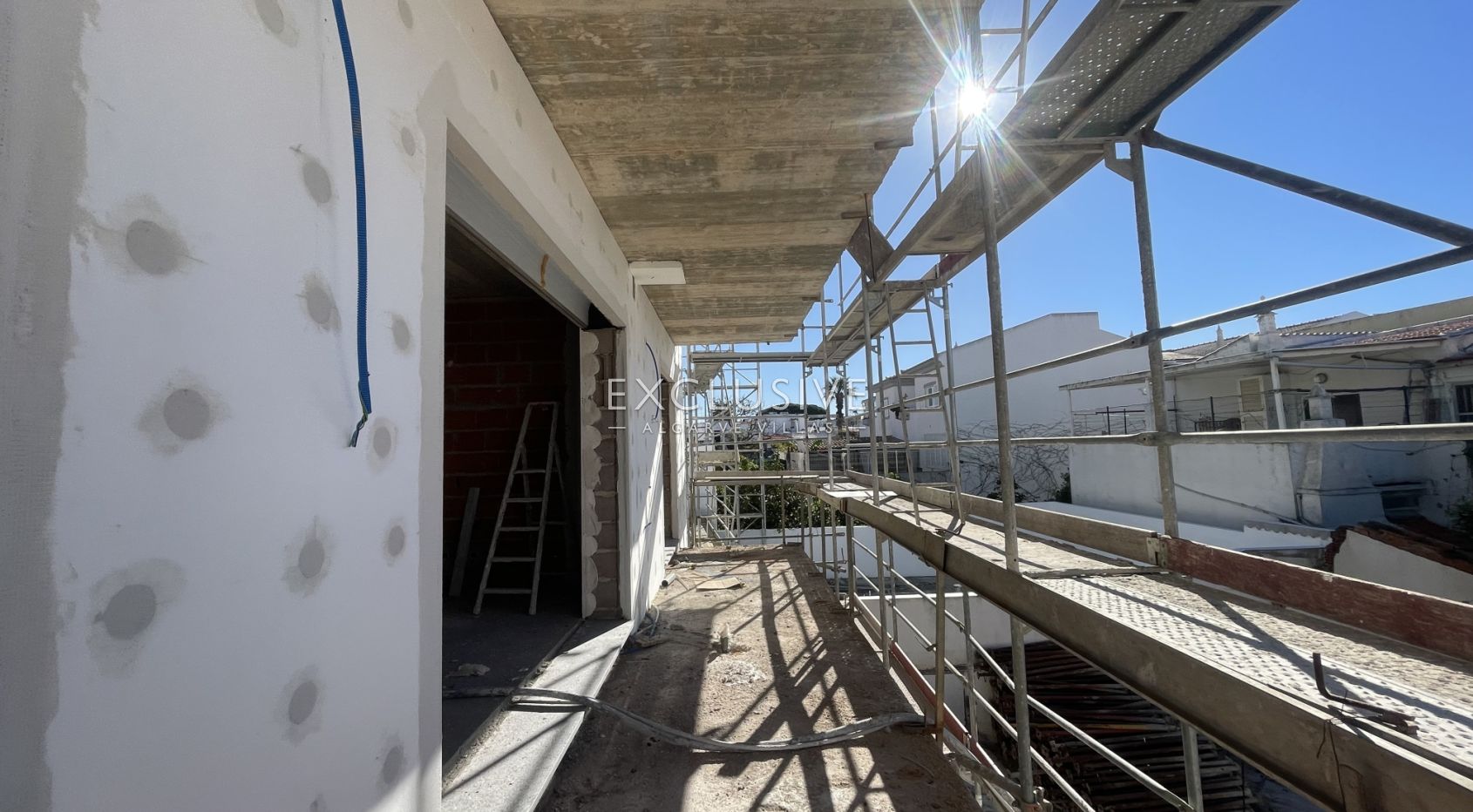 Buy a New 2 Bedroom Apartment in Quarteira