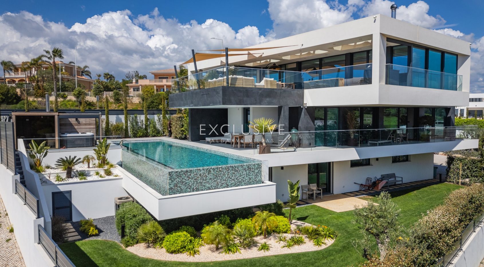 Luxury contemporary villa with sea views in Porto de Mós - Lagos