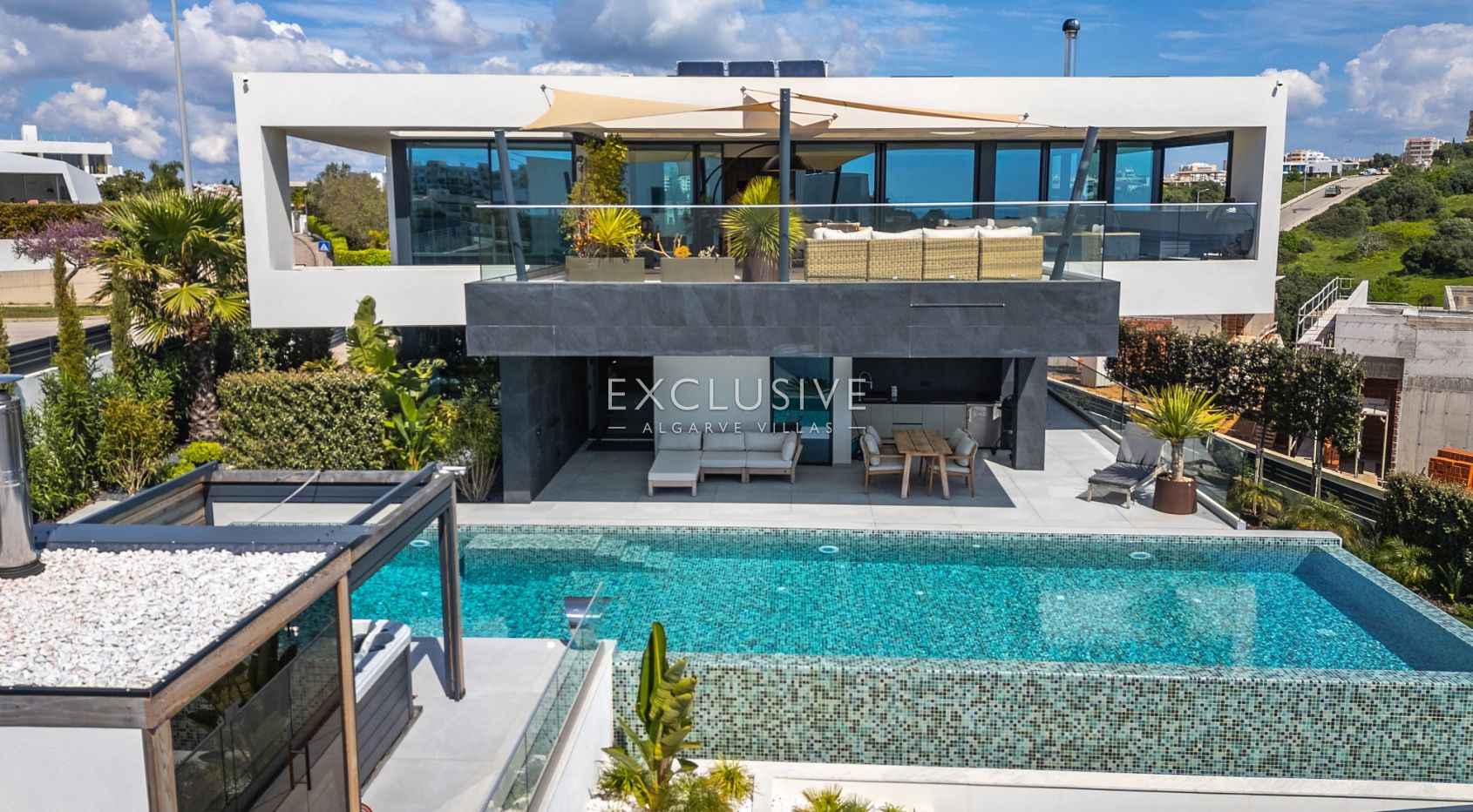 Luxury contemporary villa with sea views in Porto de Mós - Lagos