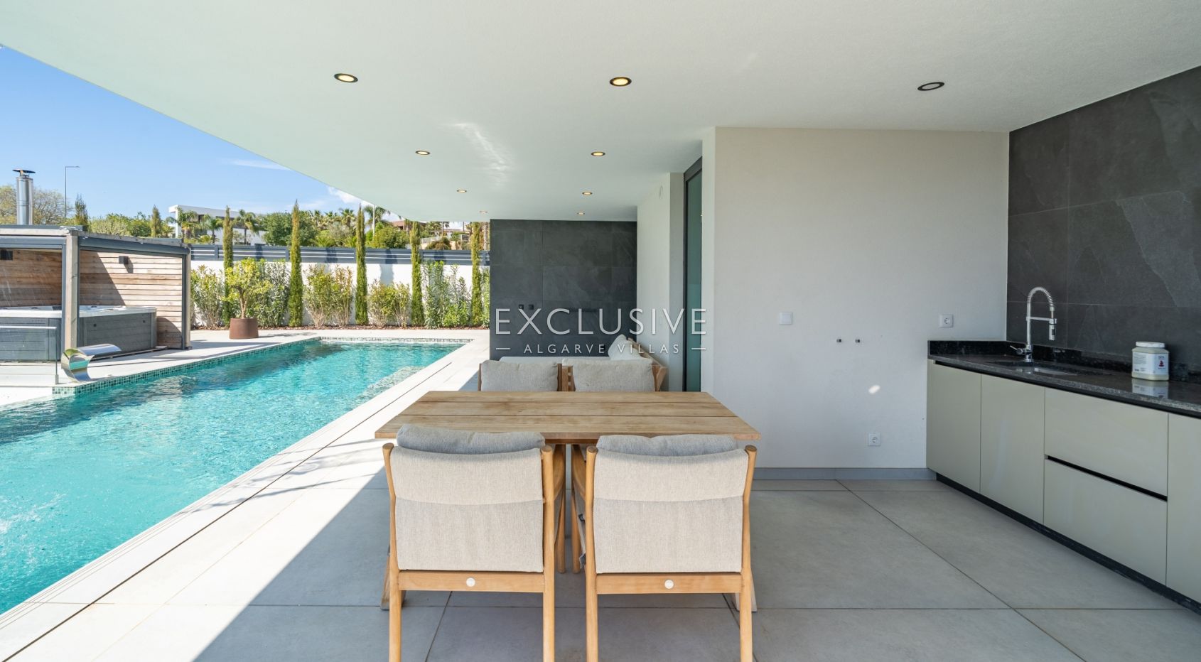 Luxury contemporary villa with sea views in Porto de Mós - Lagos