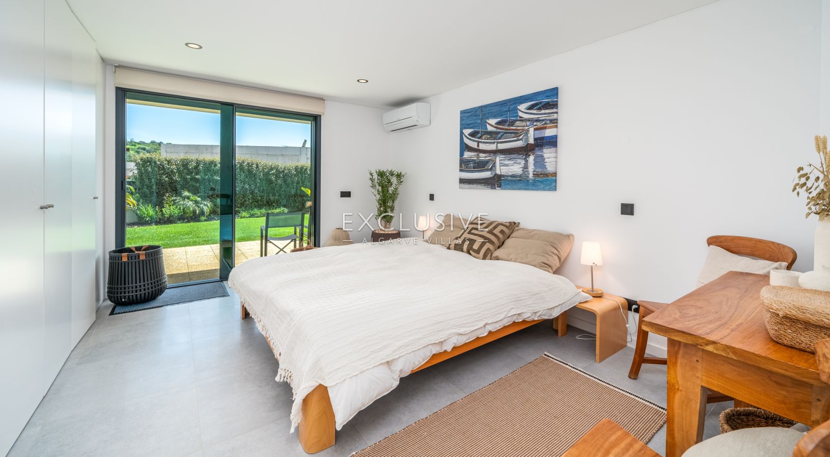 Luxury contemporary villa with sea views in Porto de Mós - Lagos