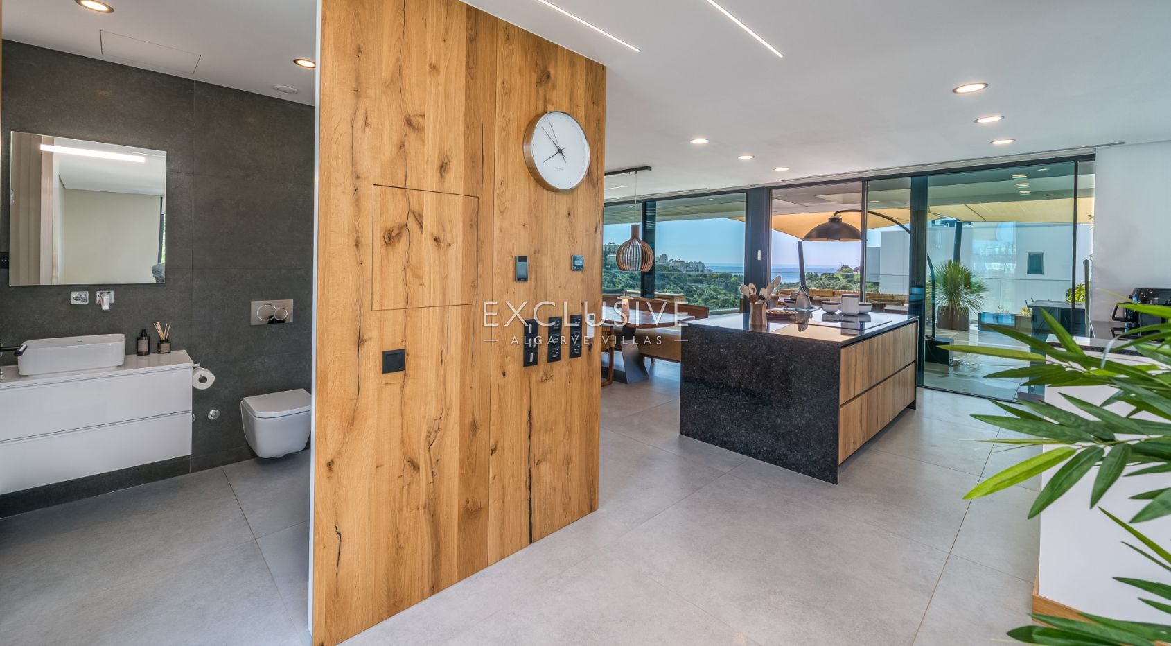 Luxury contemporary villa with sea views in Porto de Mós - Lagos