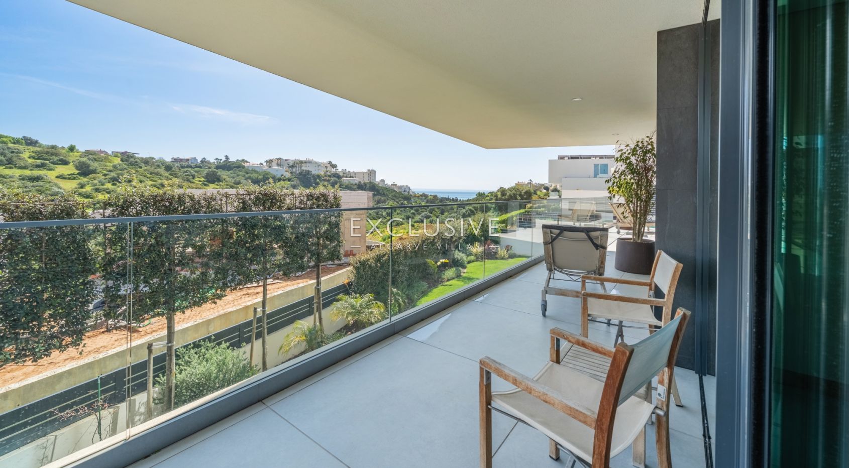 Luxury contemporary villa with sea views in Porto de Mós - Lagos