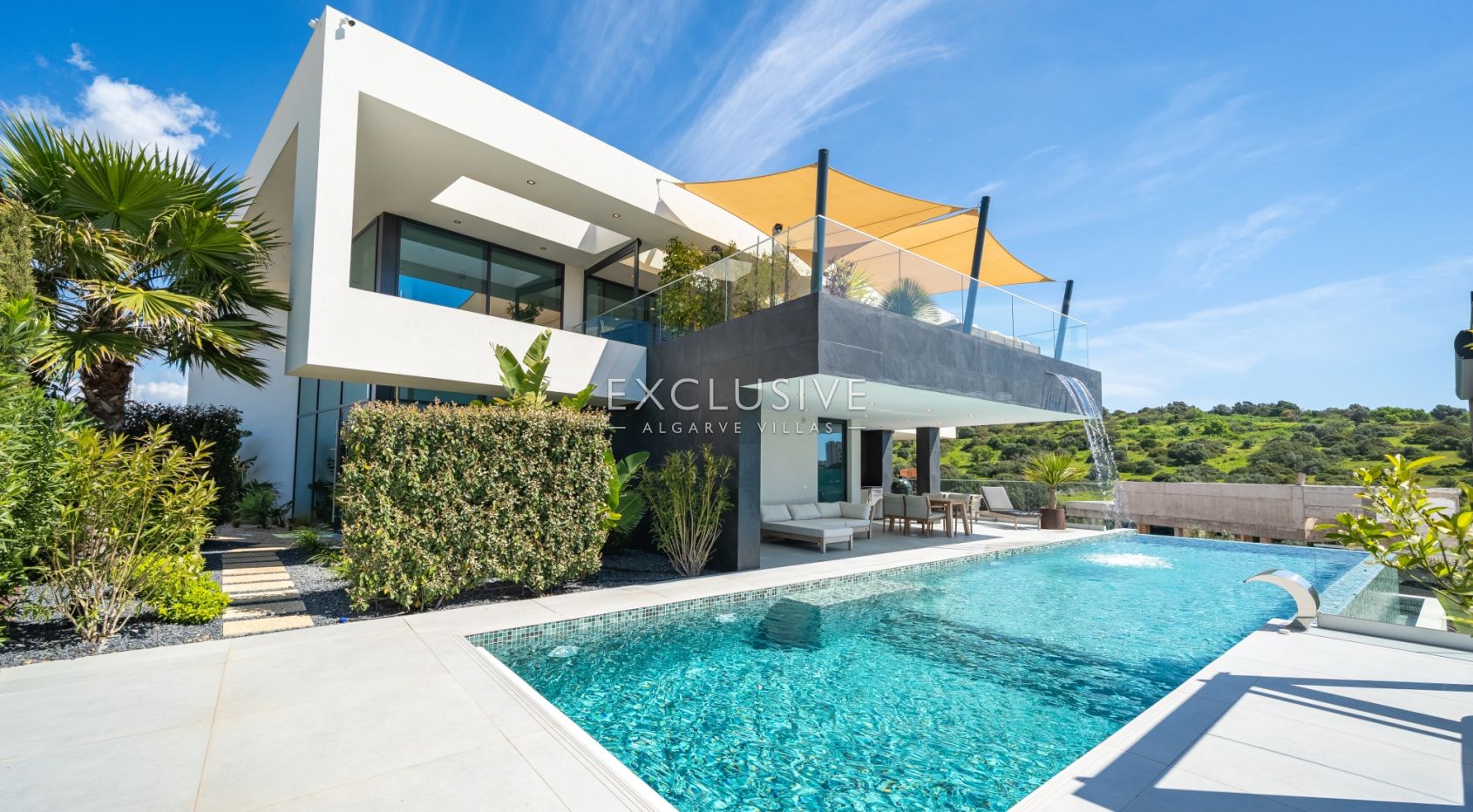 Luxury contemporary villa with sea views in Porto de Mós - Lagos