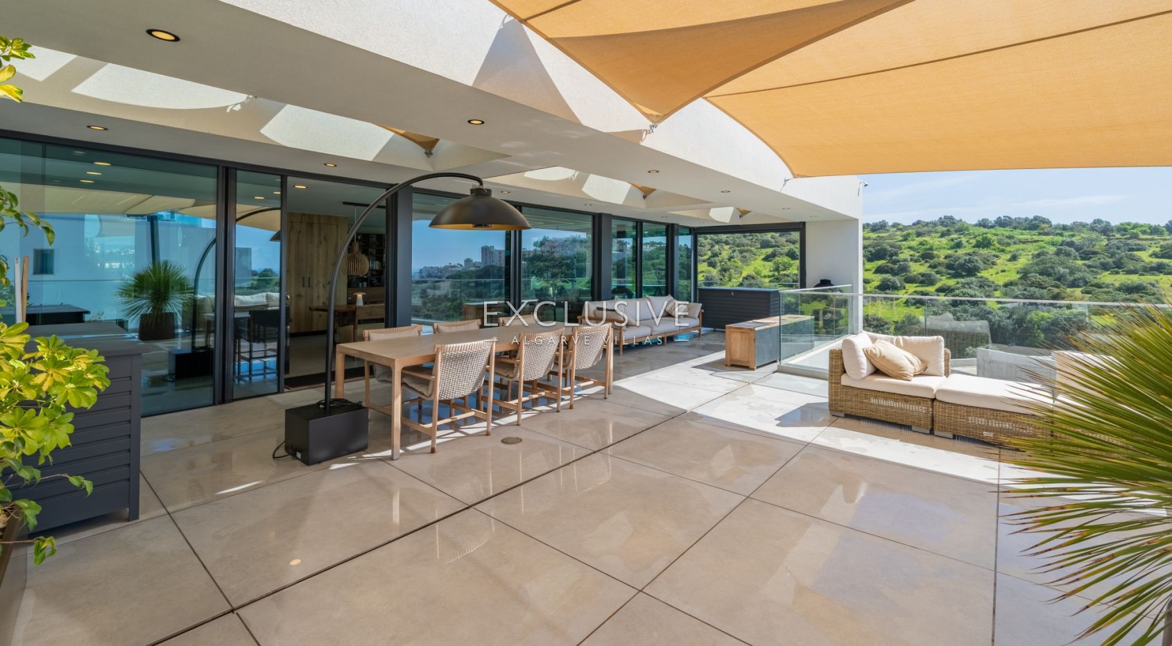 Luxury contemporary villa with sea views in Porto de Mós - Lagos