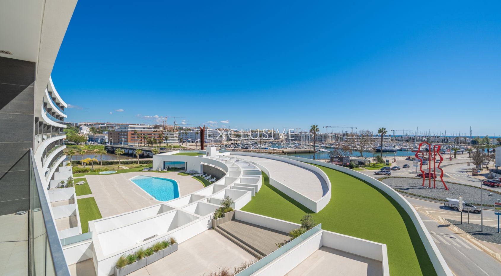 Bright Modern Apartment with Marina & Sea Views in Lagos