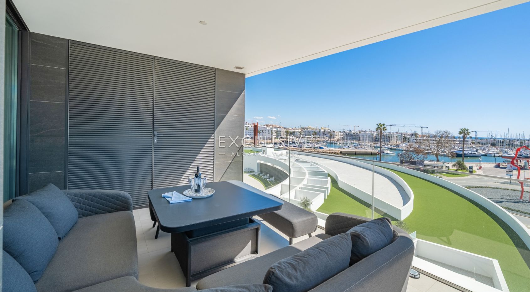 Bright Modern Apartment with Marina & Sea Views in Lagos