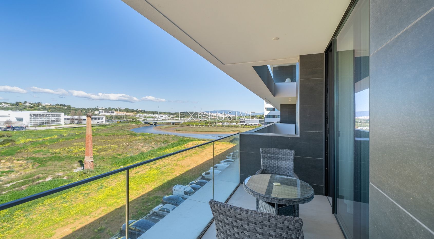 Bright Modern Apartment with Marina & Sea Views in Lagos