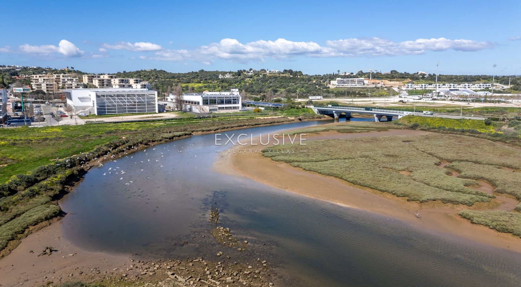 Bright Modern Apartment with Marina & Sea Views in Lagos