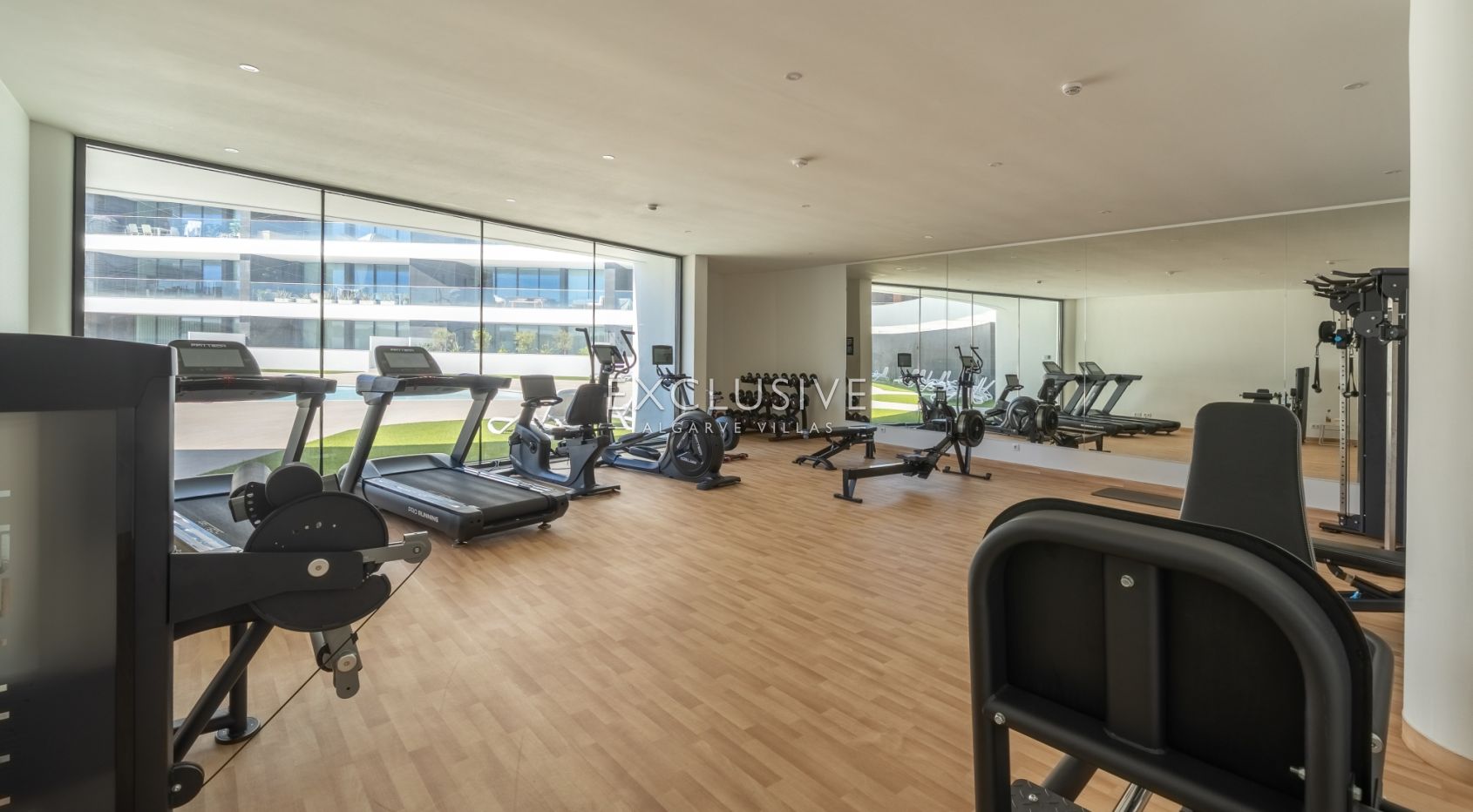Bright Modern Apartment with Marina & Sea Views in Lagos