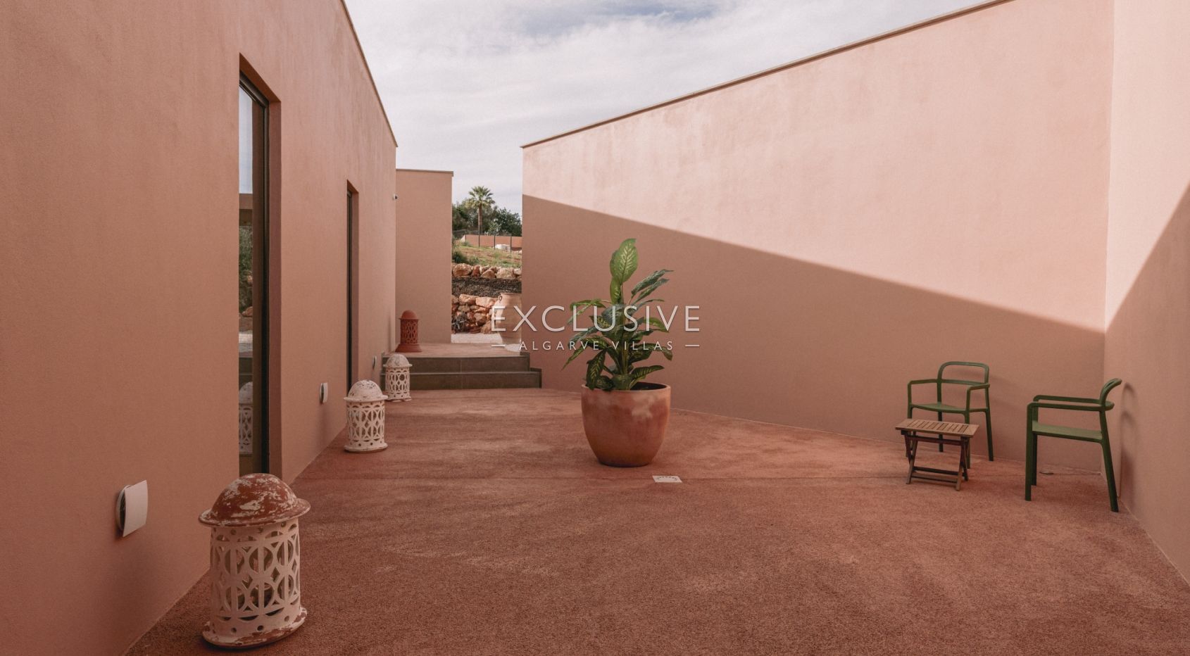 Luxury Contemporary Villa Beside Palmares Golf with Panoramic Sea Views Lagos, Algarve