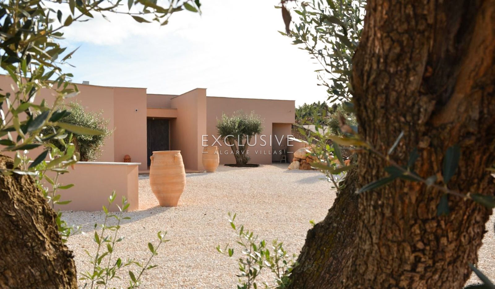 Luxury Contemporary Villa Beside Palmares Golf with Panoramic Sea Views Lagos, Algarve