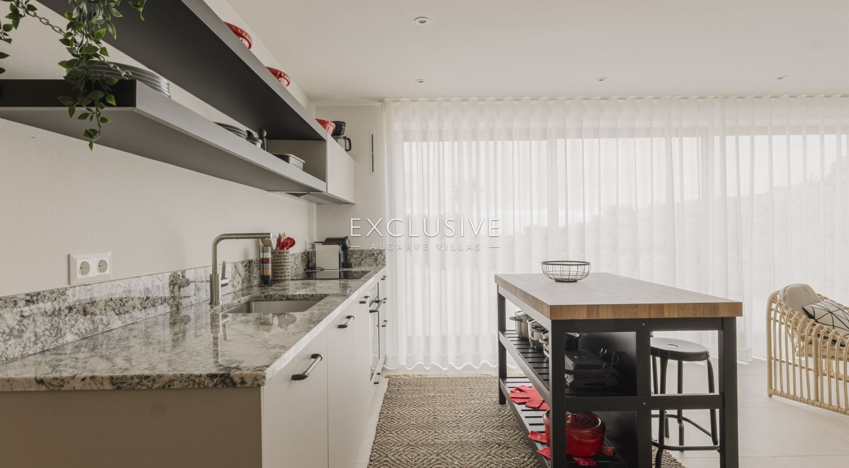 Luxury Contemporary Villa Beside Palmares Golf with Panoramic Sea Views Lagos, Algarve