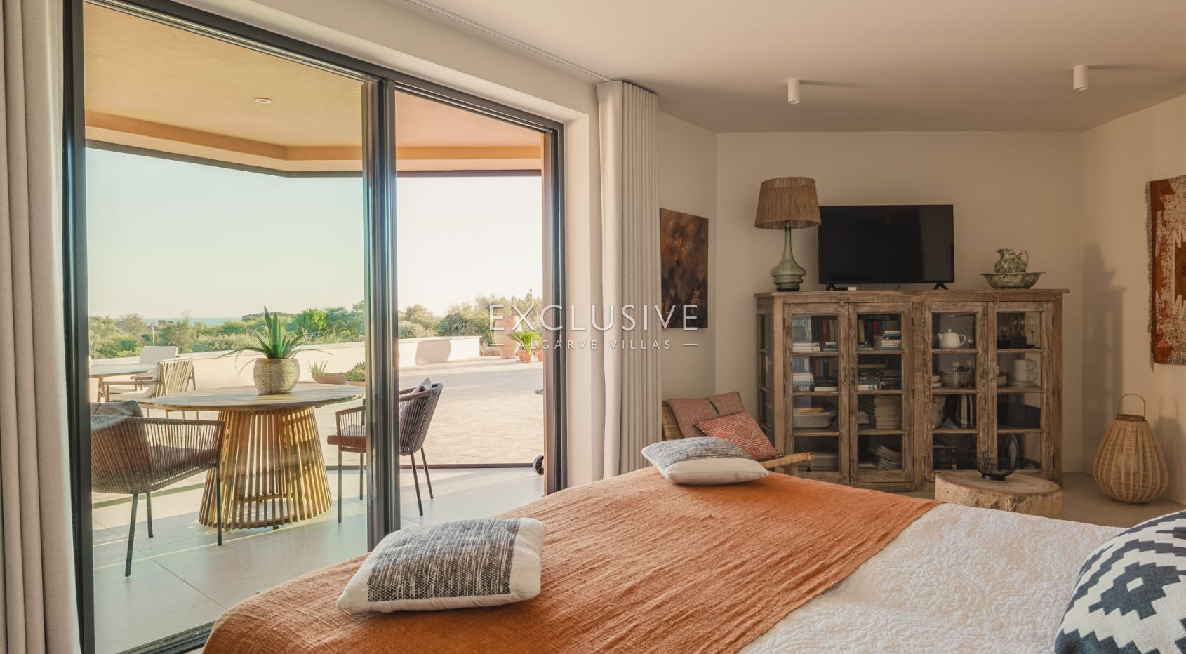Luxury Contemporary Villa Beside Palmares Golf with Panoramic Sea Views Lagos, Algarve