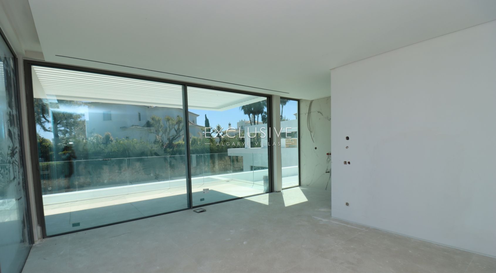 4+1 villa in Quinta do Lago, within walking distance to the beach, Algarve