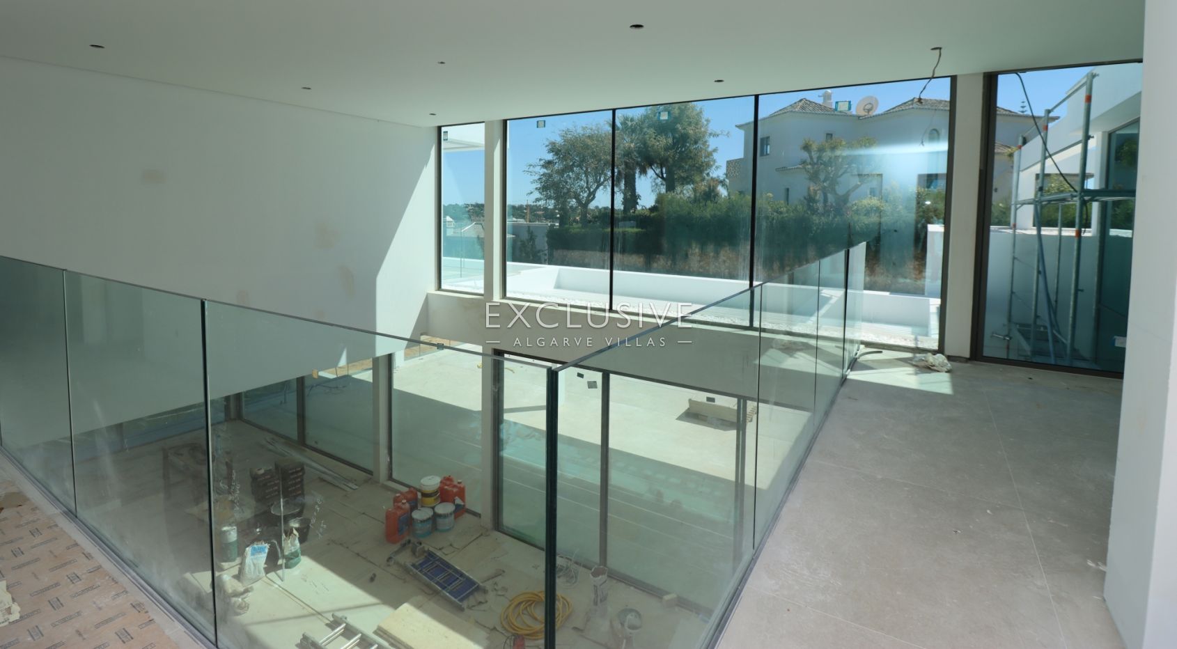 4+1 villa in Quinta do Lago, within walking distance to the beach, Algarve