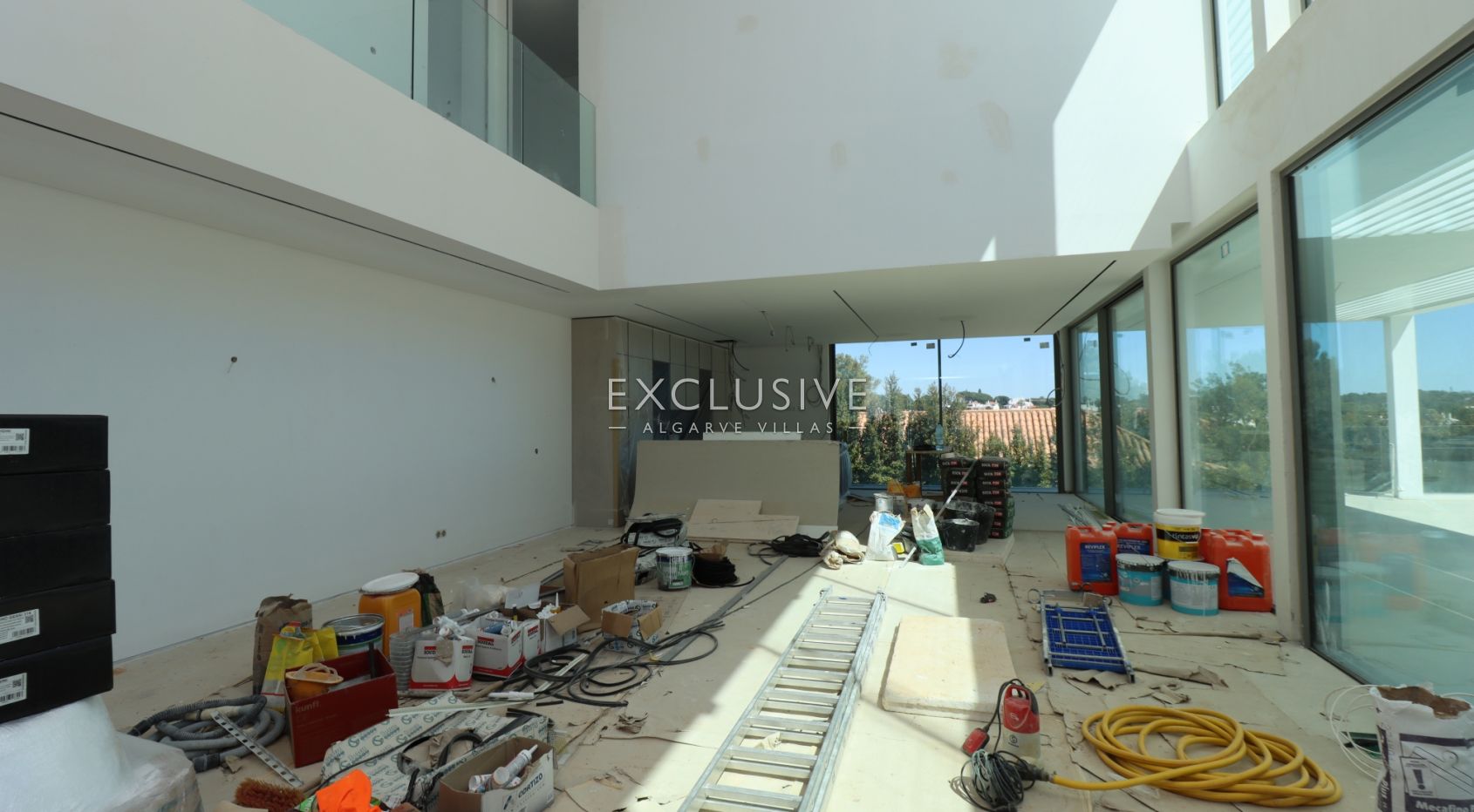 4+1 villa in Quinta do Lago, within walking distance to the beach, Algarve