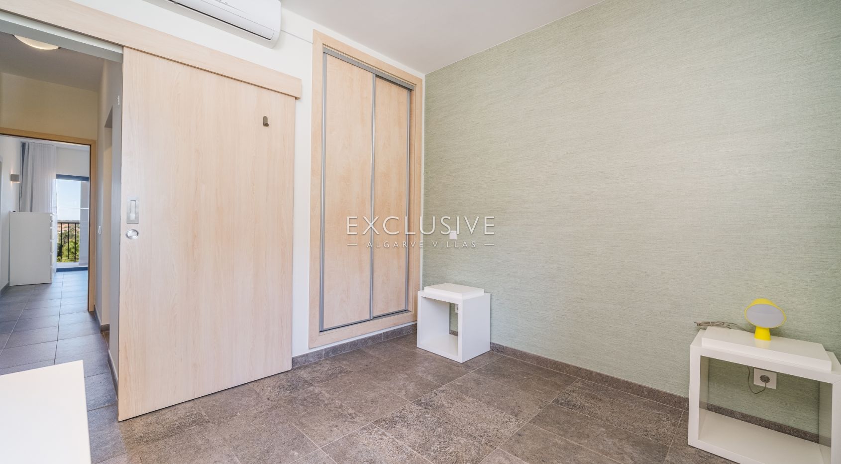 2 Bedroom Apartment with Parking and Pool in Portimão, Algarve