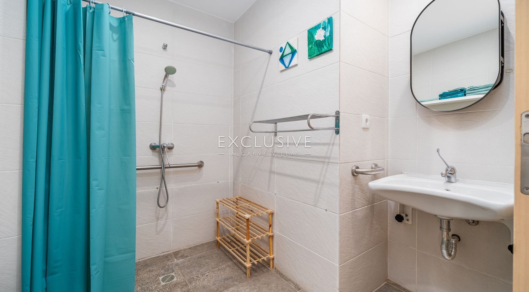 2 Bedroom Apartment with Parking and Pool in Portimão, Algarve