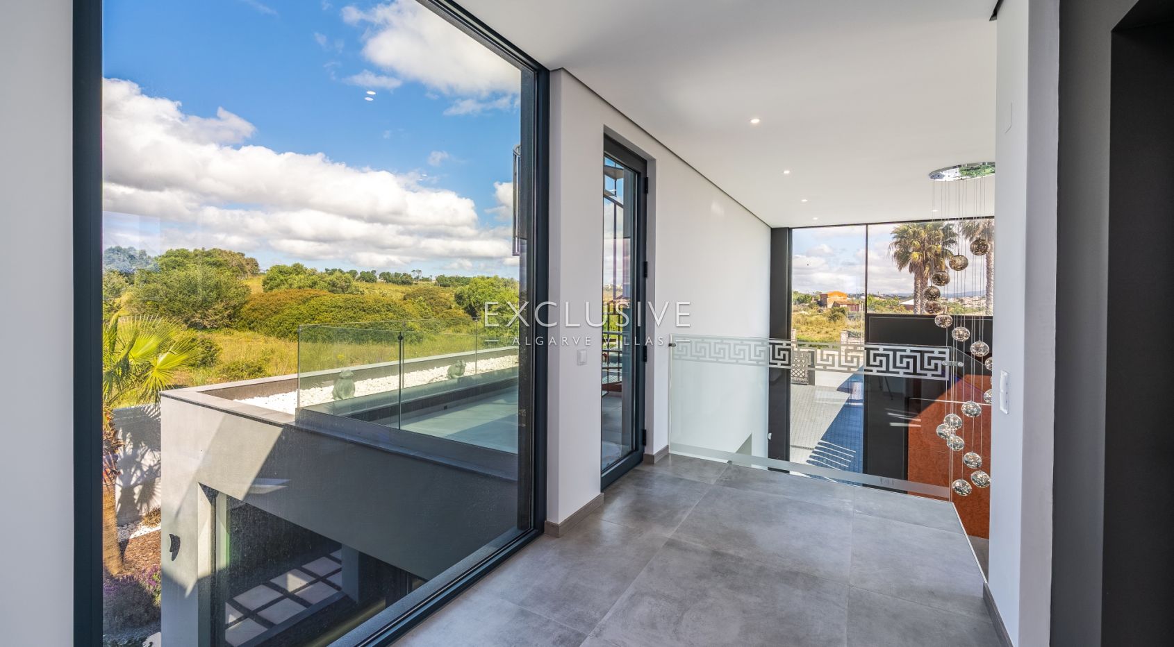 Modern Luxury Villa with Sea Views in Porto de Mós, Lagos