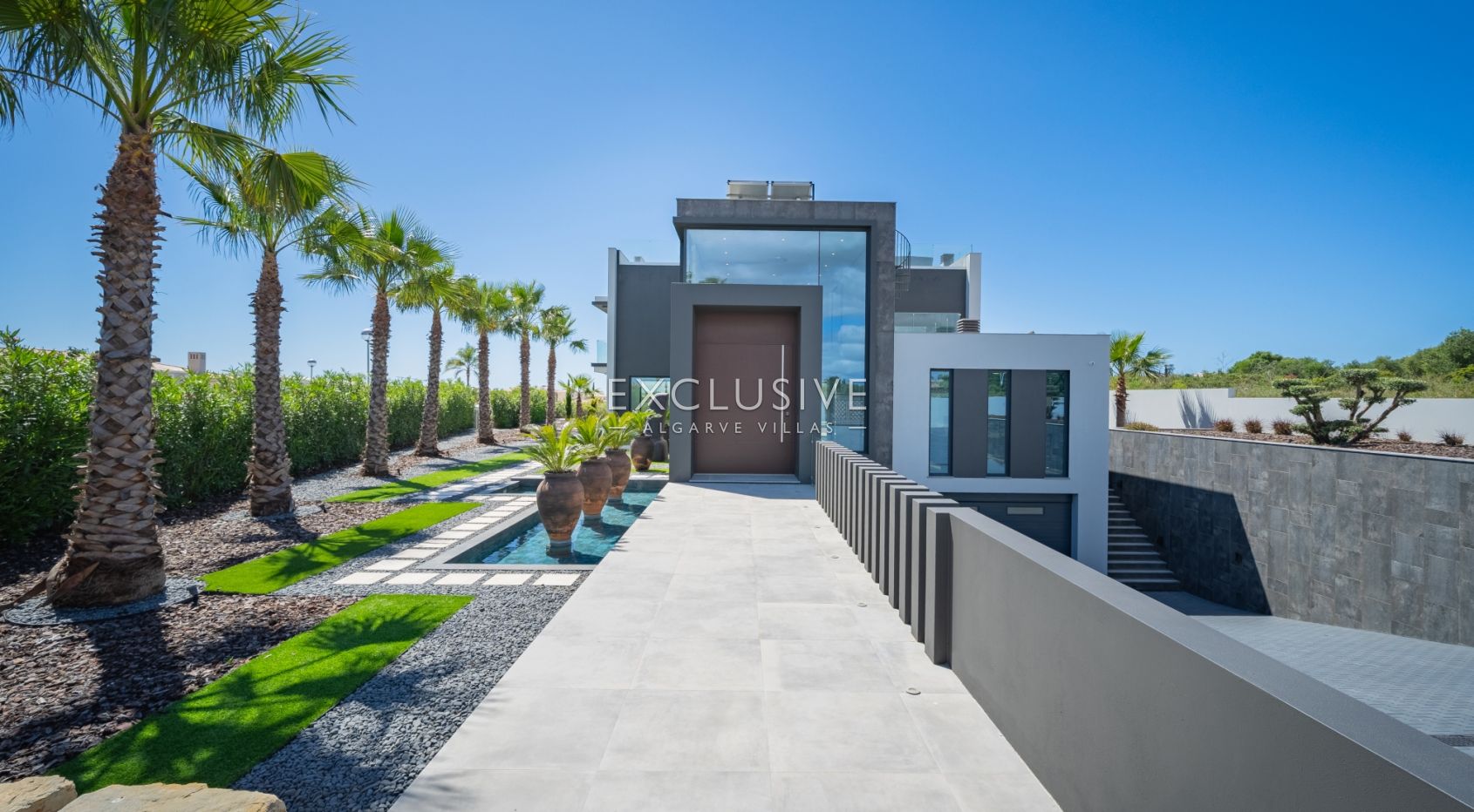 Modern Luxury Villa with Sea Views in Porto de Mós, Lagos