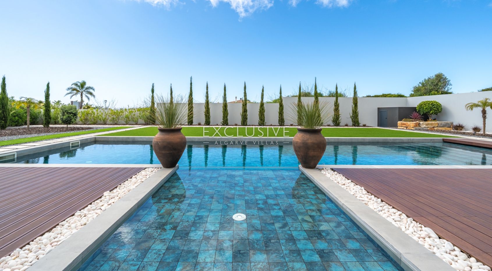 Modern Luxury Villa with Sea Views in Porto de Mós, Lagos