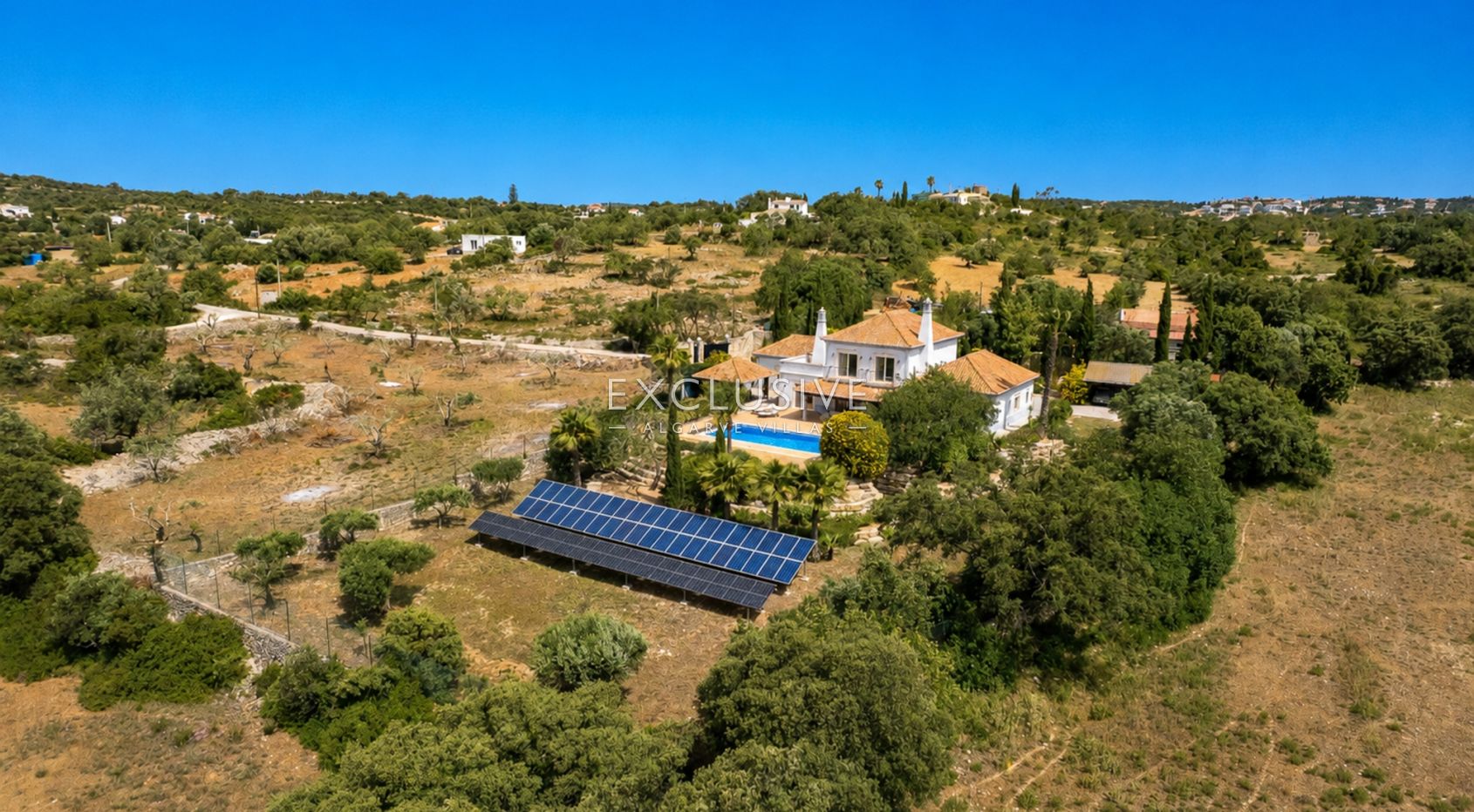 South-Facing 4 Bedroom Villa Santa Barbara de Nexe, Algarve