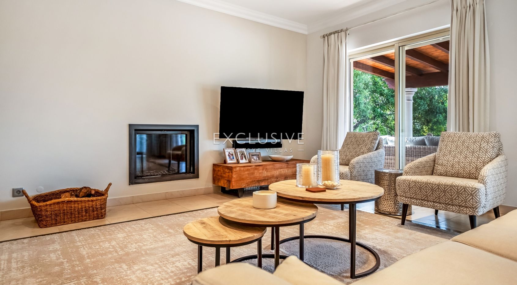 South-Facing 4 Bedroom Villa Santa Barbara de Nexe, Algarve