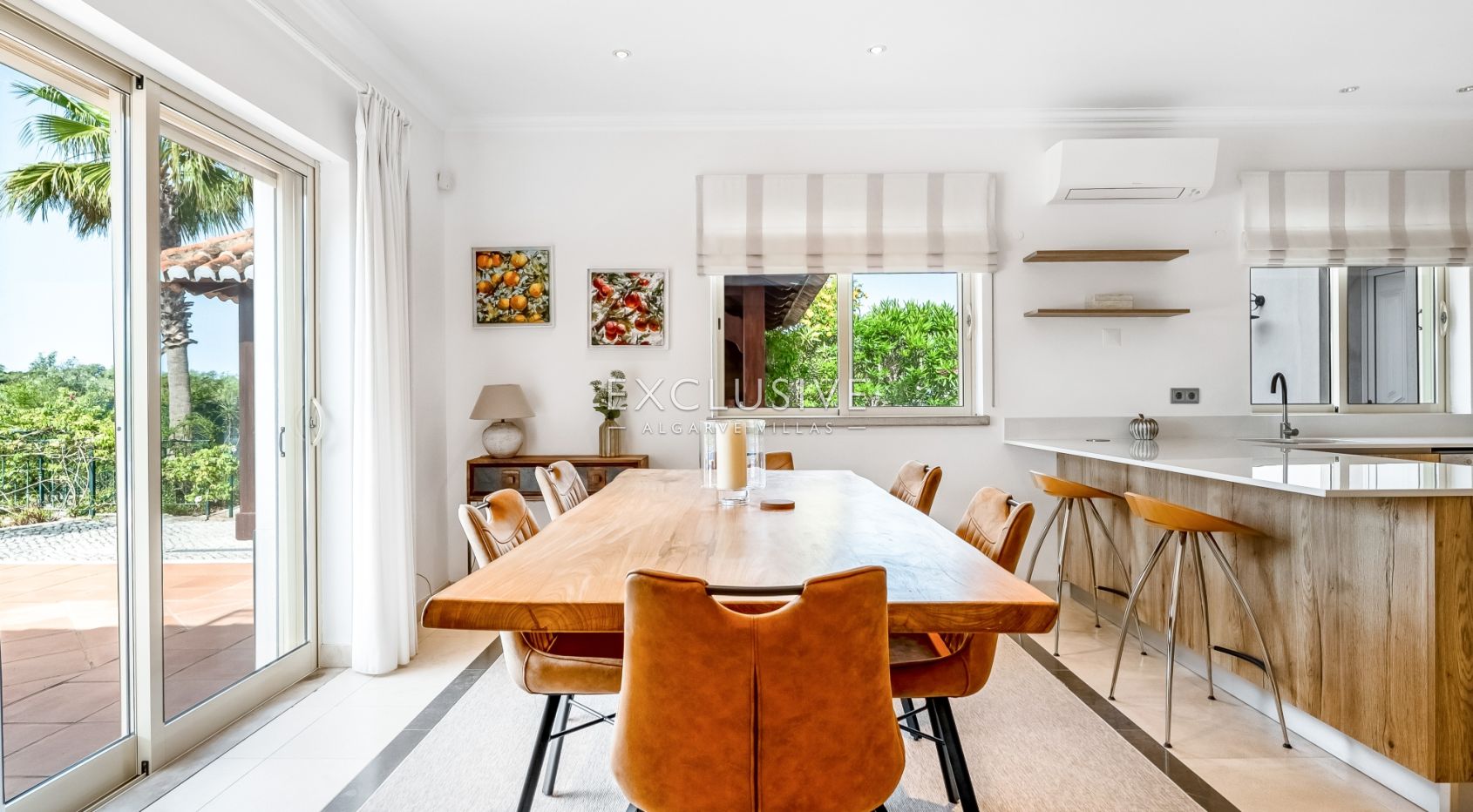 South-Facing 4 Bedroom Villa Santa Barbara de Nexe, Algarve