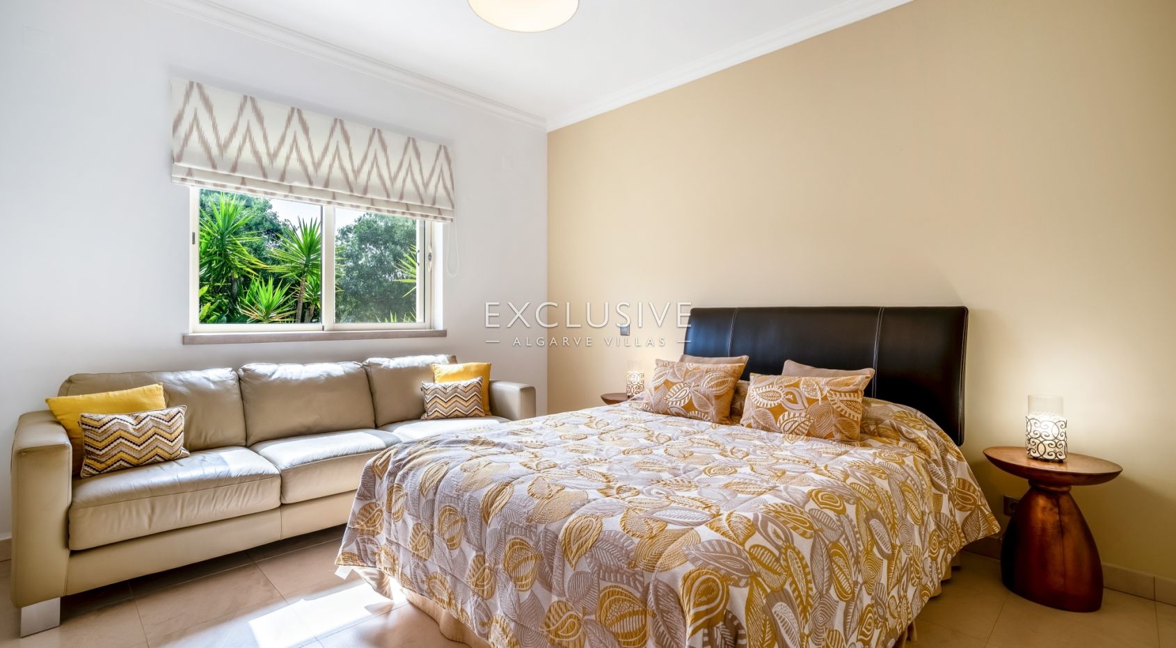 South-Facing 4 Bedroom Villa Santa Barbara de Nexe, Algarve