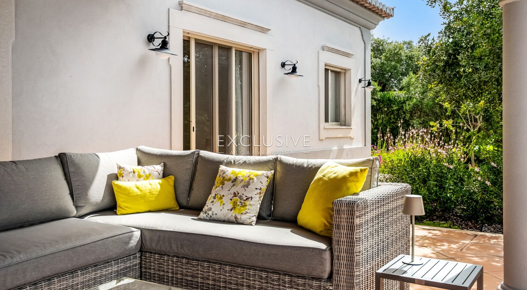 South-Facing 4 Bedroom Villa Santa Barbara de Nexe, Algarve